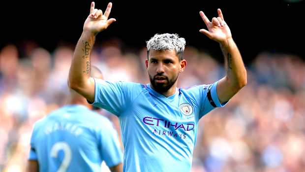 Sergio-Aguero-Hands-Up-Man-City